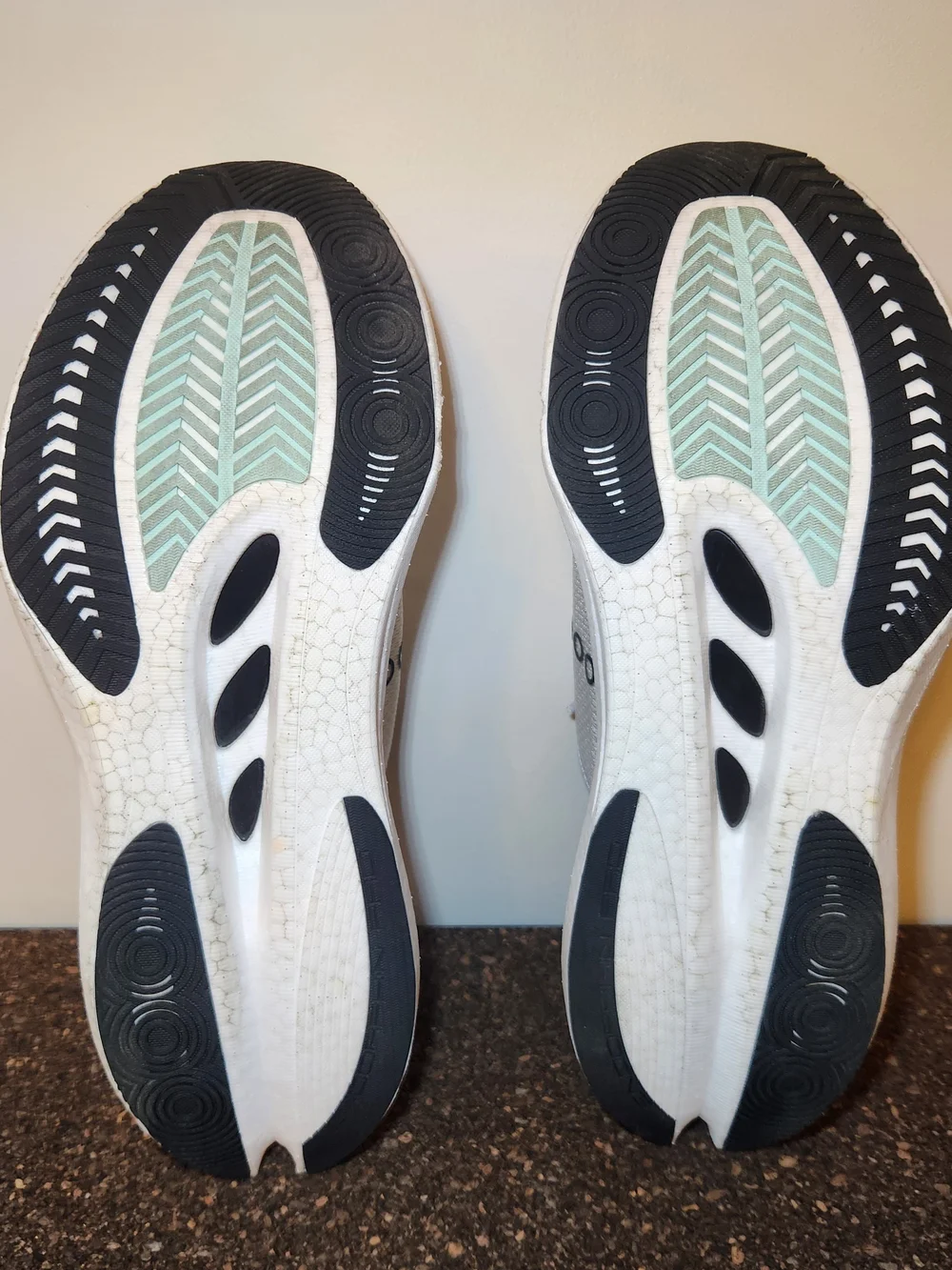 Saucony Endorphin Pro 5 Running Shoes Mens Size 11.5